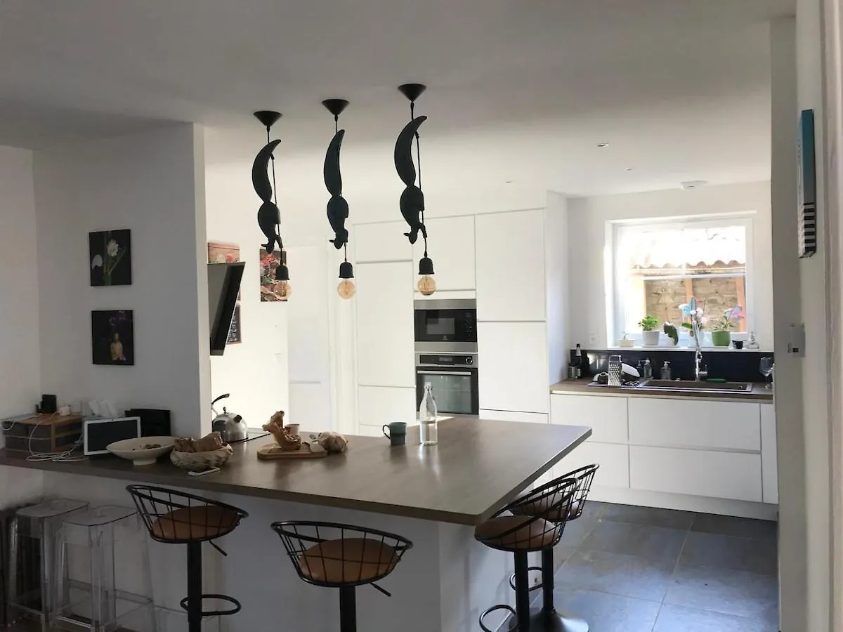Beautiful 8-Bedroom Family Home 拉尼翁 法国