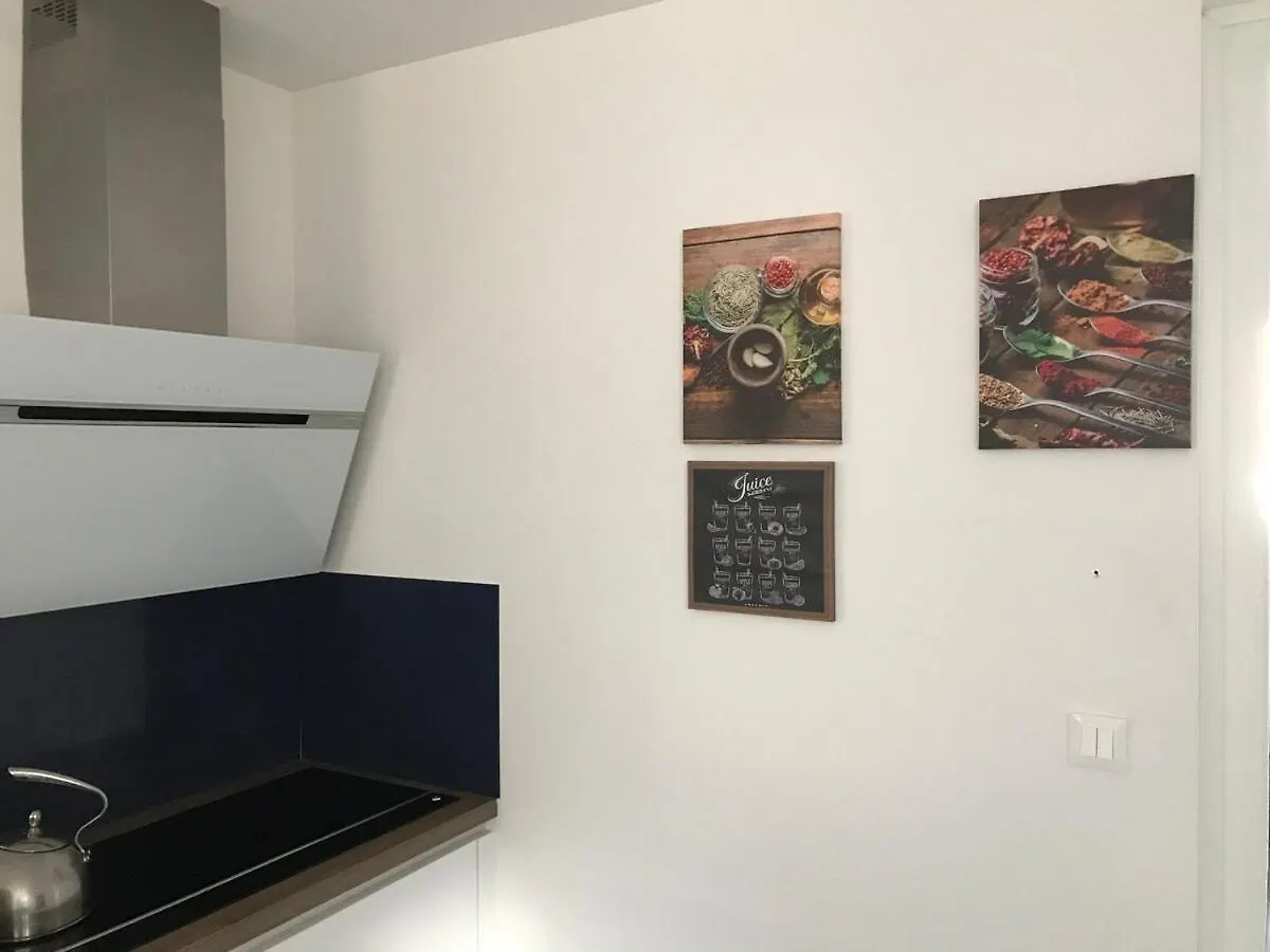 Beautiful 8-Bedroom Family Home 拉尼翁 度假居
