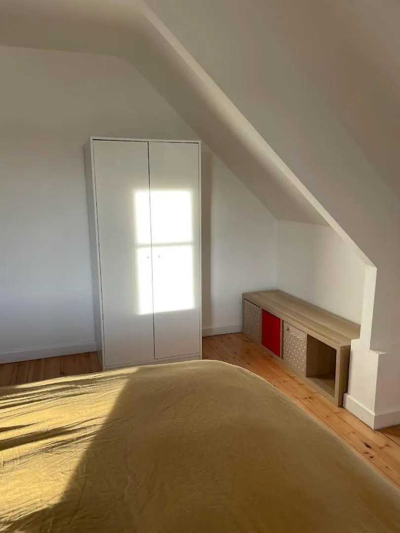 度假居 Beautiful 8-Bedroom Family Home 拉尼翁