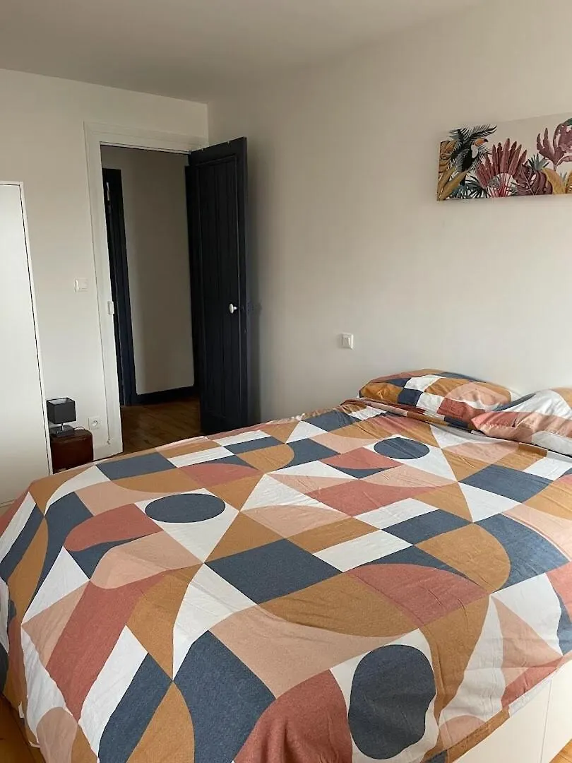 度假居 Beautiful 8-Bedroom Family Home 拉尼翁 法国